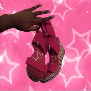Pink Wedge Sandals 🌸🎀
